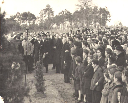 31Dec47 Dedication Photo 1