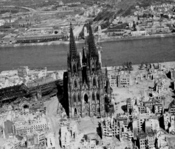Cologne Cathedral 7 May 45