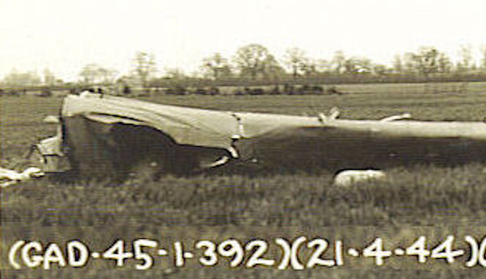 crash21Apr44-2
