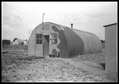 Standard living quarters